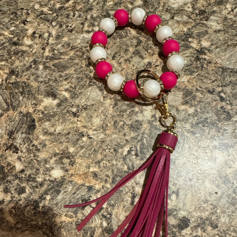 Hot pink and white beaded wristlet